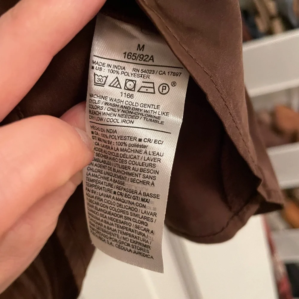 Old Navy Satin Ruffle Tie-Front Top Size Medium - Picture 4 of 4